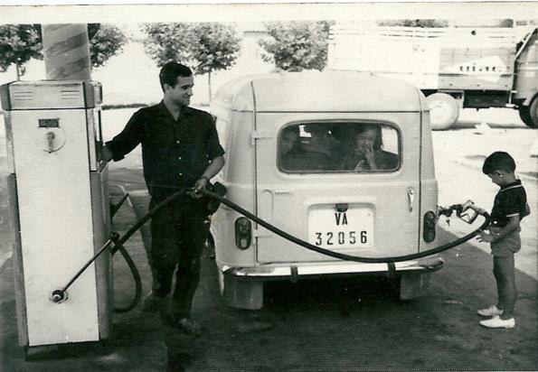 E.S. sirviendo